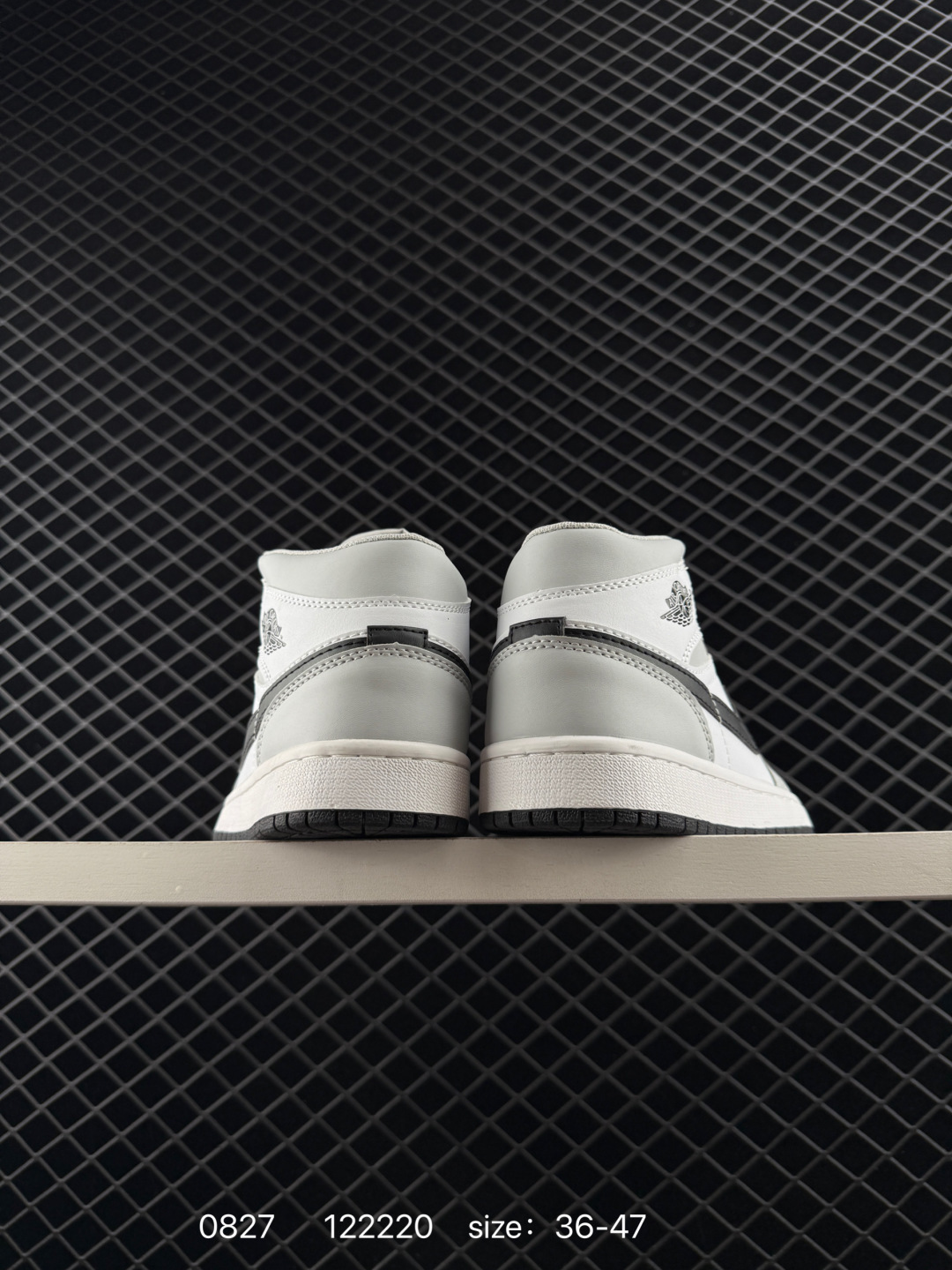 Air Jordan 1 Mid ”Grey Sail“